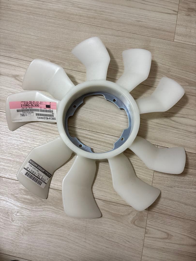 日産純正 クーリングファン 21060-5L300 新品未使用 - メルカリ