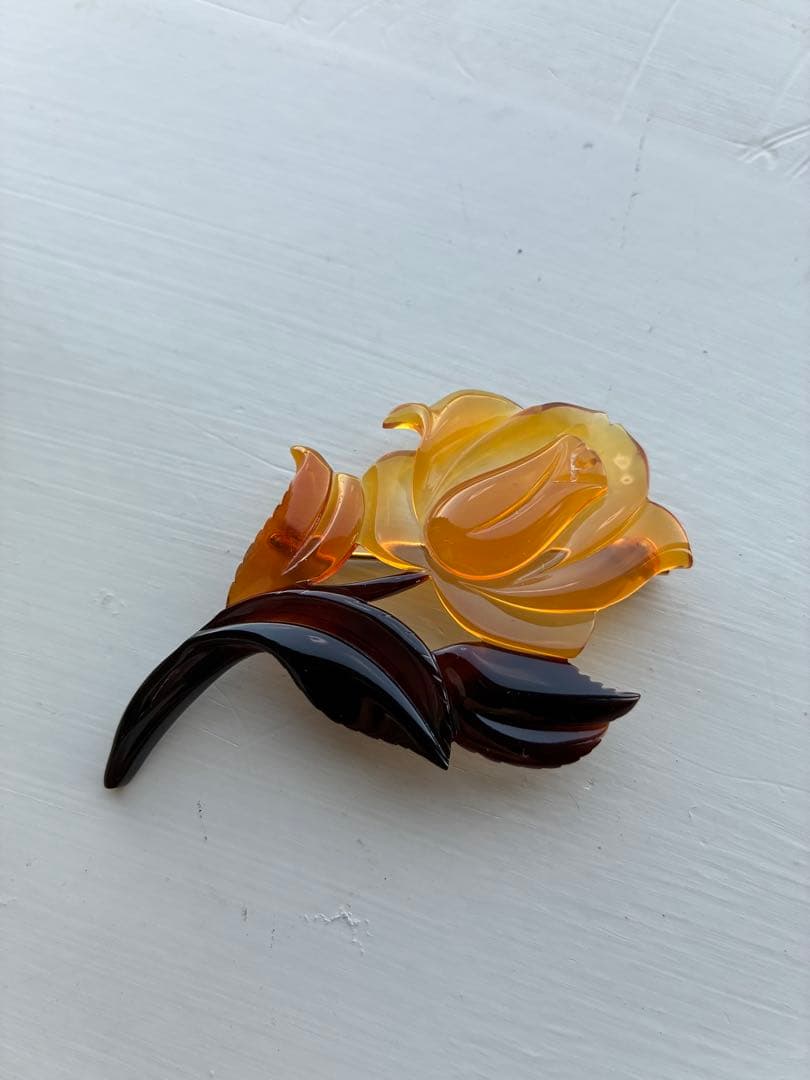 本鼈甲 ブローチ 花 本べっ甲 花 ブローチ 縦55×横55ミリ (のし等ギフト対応無料）オニキス