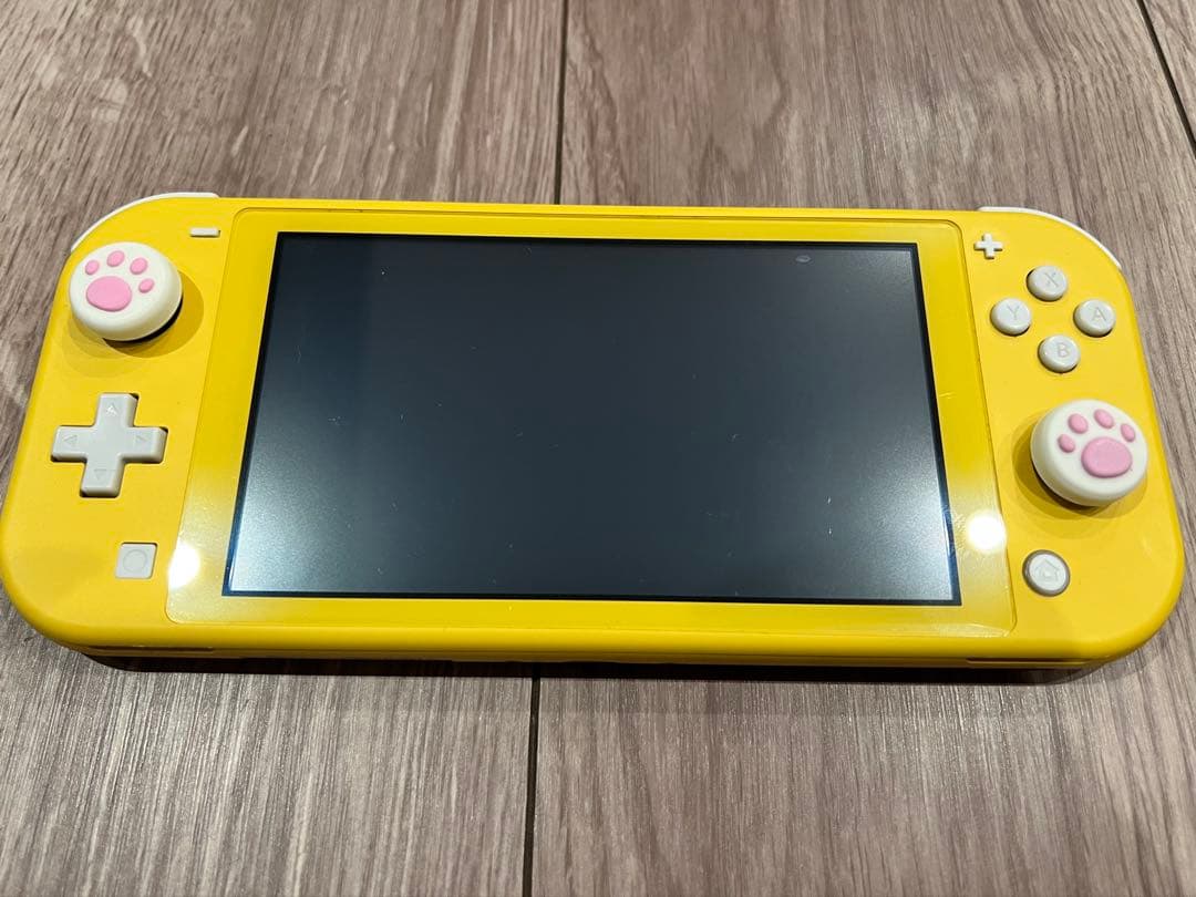 Nintendo Switch Lite イエロー 本体のみ Nintendo Switch Lite, Yellow, Japanese Version, Handheld Gaming