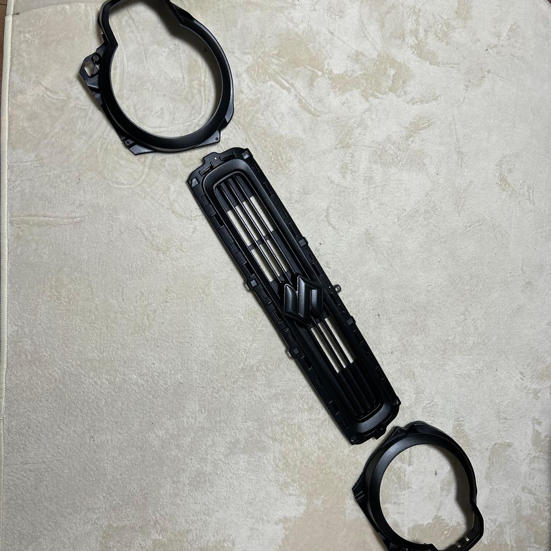 スズキ ハスラー フロントグリル ブラック ラプターライナー塗装