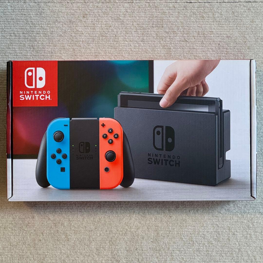 Nintendo Switch ネオンブルー/ネオンレッド 本体 &ポーチ付き Nintendo Switch ネオンブルー/ネオンレッド 本体と付属品 Nintendo