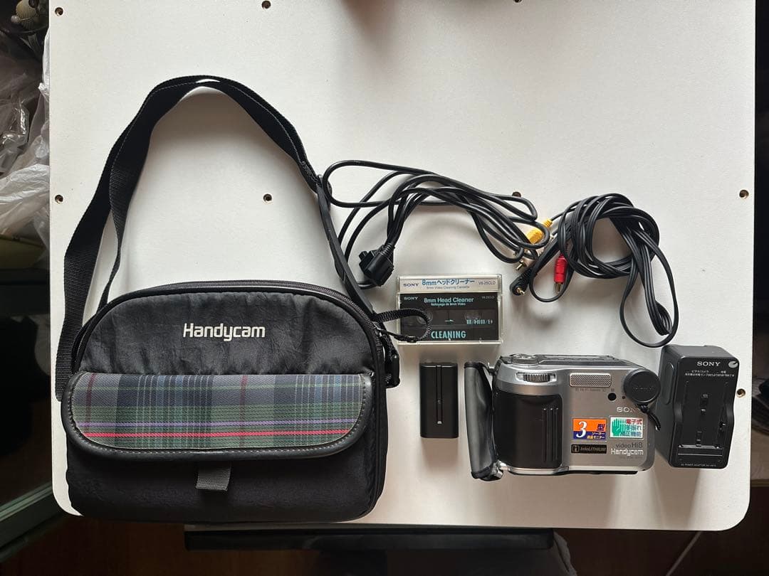 8ミリテープダビングに！SONY Hi8ハンディカムCCD-SC65 先日は#ソニー#ハンディカム CCD-TR1 からの#ビデオテープ #取り出し