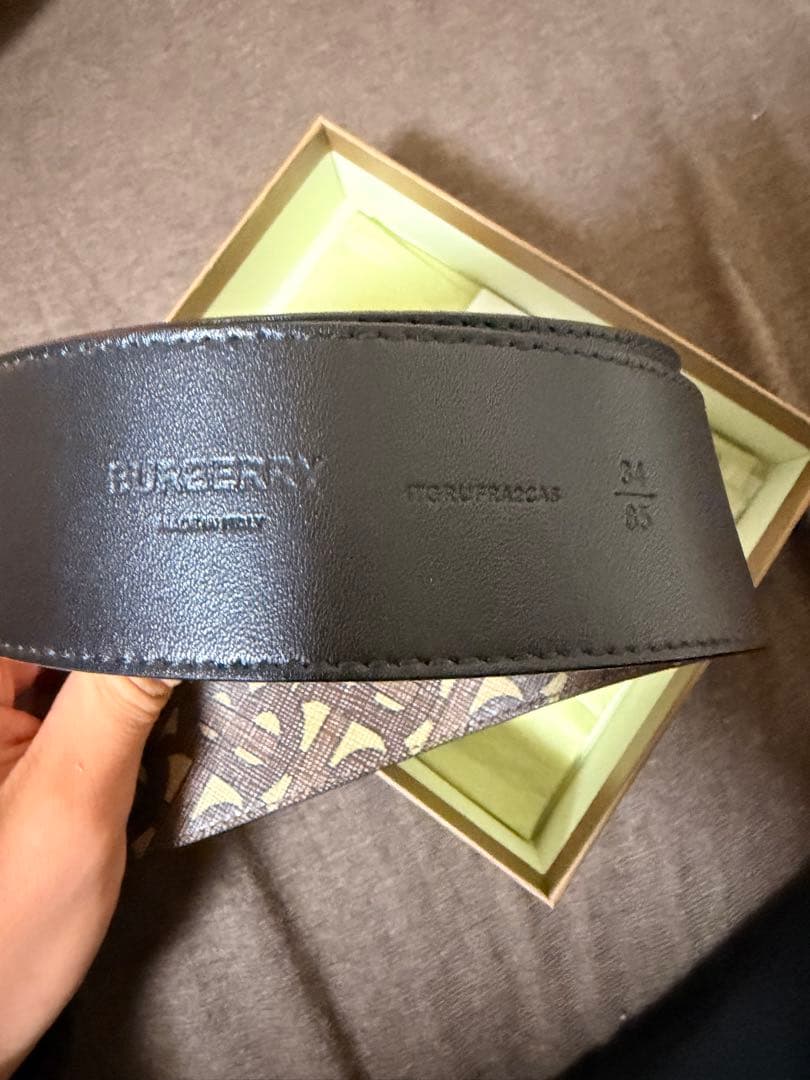 almmnoo様専用BURBERRY ロゴ入りベルト 34