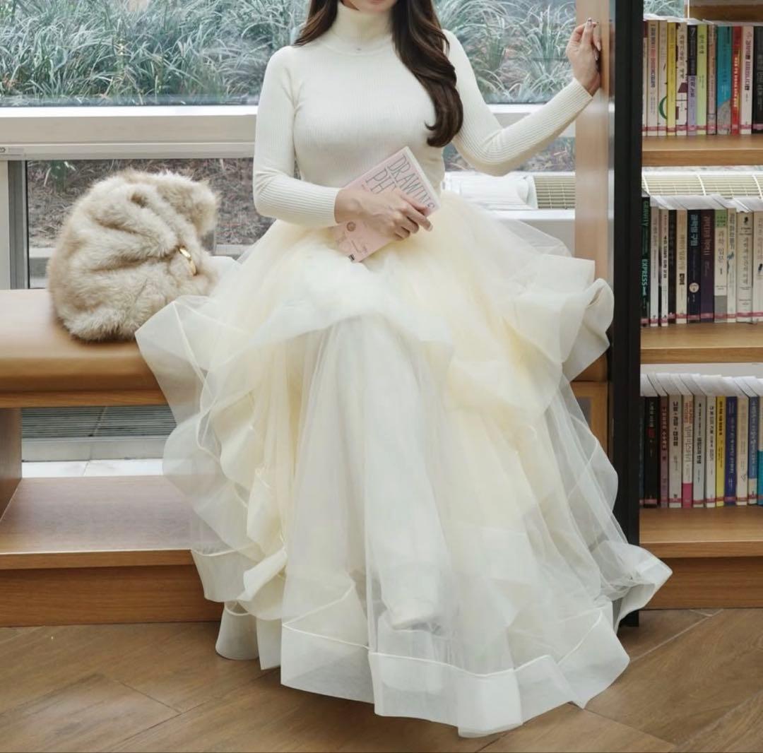 ANDREA&Co. AUBREY ボリュームフリルチュールスカート ホワイト - メルカリ