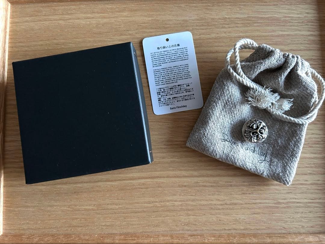 Sara Finchley シルバー×ゴールド コンチョ - メルカリ