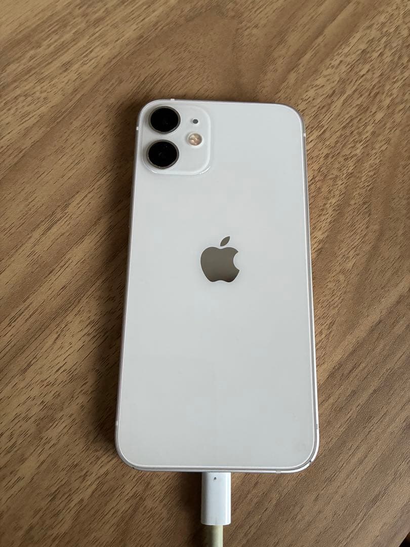 ☆値下げ中☆ Apple iPhone 12 miniホワイト 本体 Amazon.com: Apple iPhone 12 Mini, 64GB, White - Unlocked (Renewed