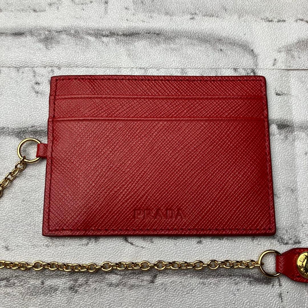 美品】PRADA プラダ☆カードケース レッド チェーン付 サフィアーノ