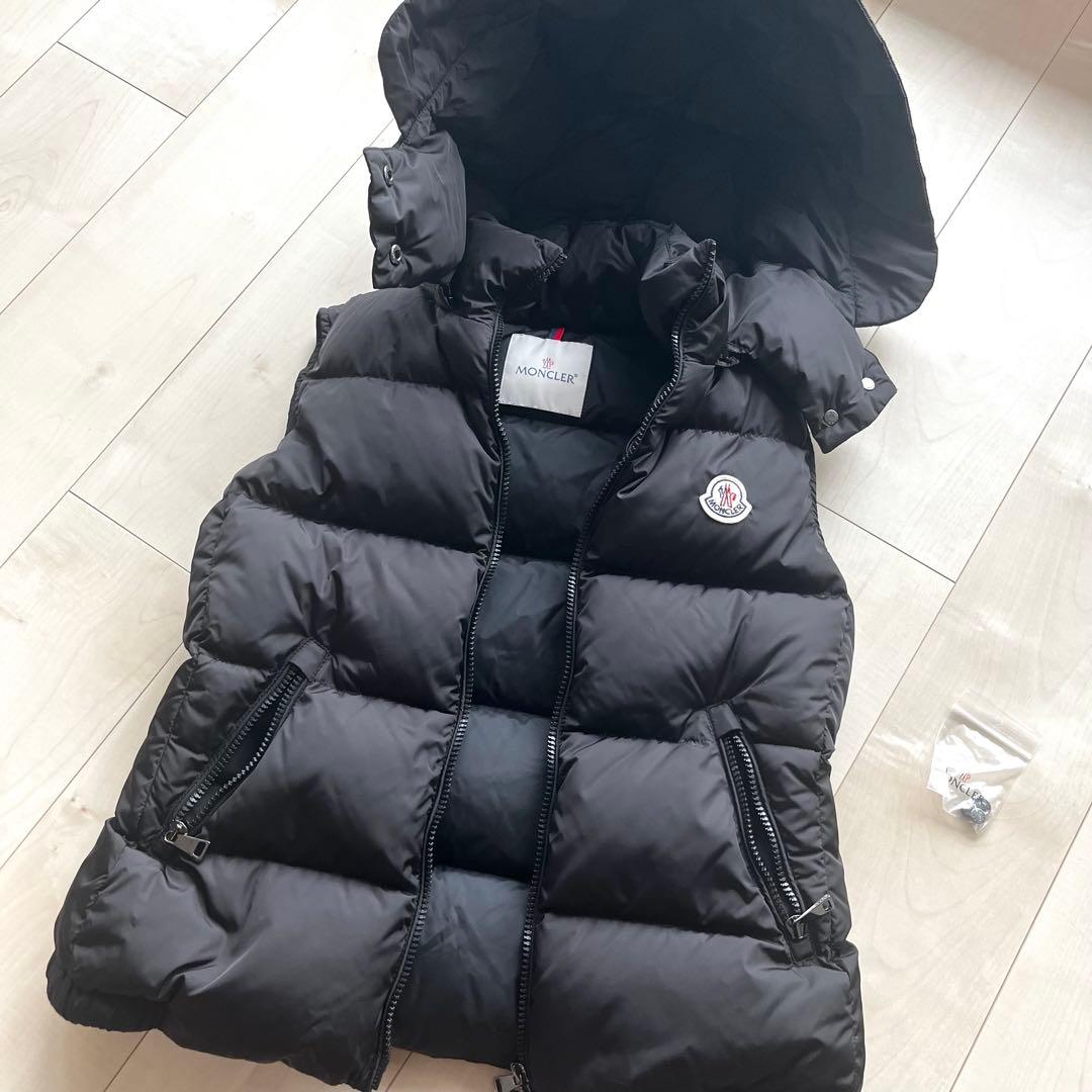 【極美品】モンクレール　ダウンベスト　GALLINULE ブラック　サイズ1 極美品】モンクレール ガリヌール ダウンベスト ブラック サイズ1