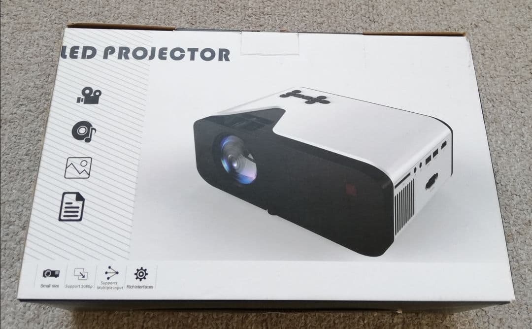 本日終了⭐高画質小型プロジェクター1080PフルHD 4500ルーメン豪華セット 楽天市場】【専用バッグ付き＆着後レビュー特典あり】12000lm 1080p