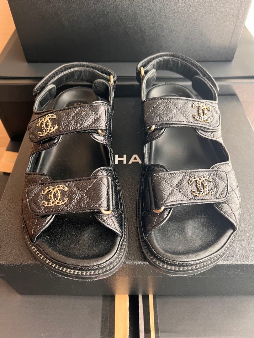 CHANEL ブラックレザーサンダル ベルト付き(2023年購入、美品) 楽天市場】【新品】 シャネル サンダル 37Cサイズ 約24cm マトラッセ