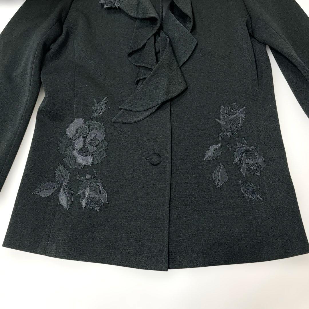 《Ms.REIKO》レディースジャケット　ブラック　襟フリル風　9号