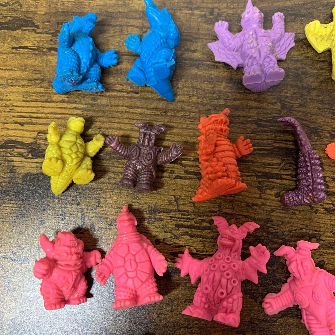 3F 【激レア・当時物】昭和レトロ ウルトラマン 怪獣消しゴム 豪華30点