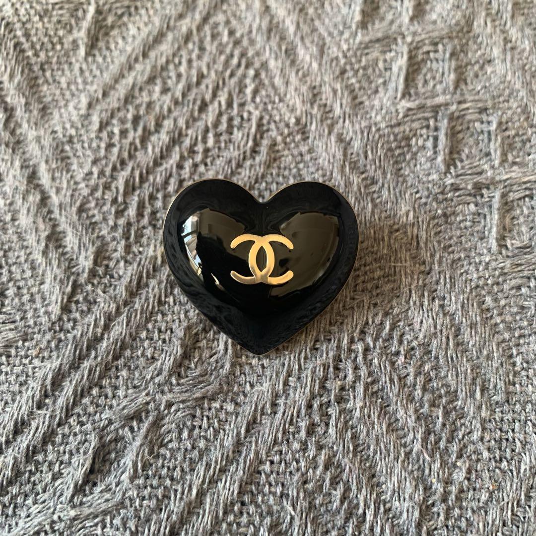 シャネル ハート チャーム CHANEL ホリデーチャーム ヘアゴム - メルカリ