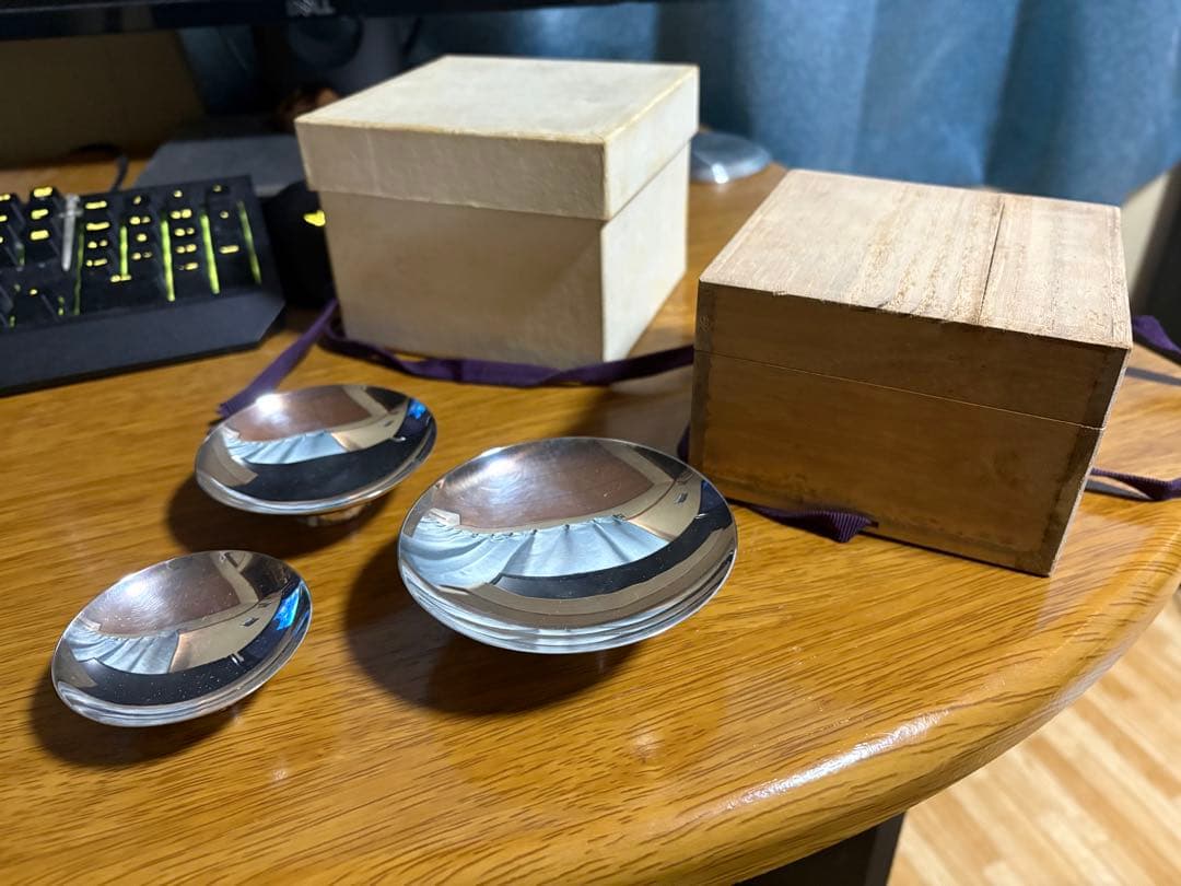 な*き様 純銀 盃 3点セット 純銀刻印あり 銀杯 銀製 工芸品 貴重品メンテナ 純銀 盃 三ッ重 E 3.0号・131g ( 木札名入れ有料 高級 コレクション