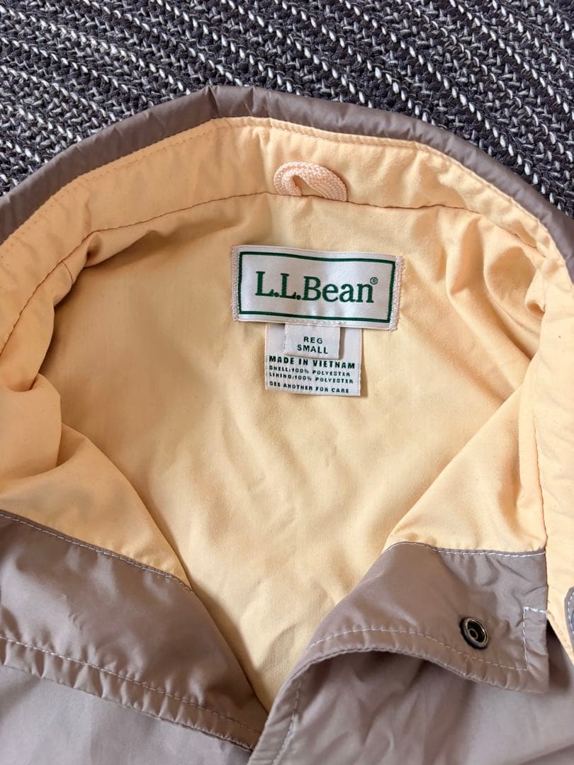 【美品】L.L.Bean ナイロンジャケットREG smallの表記だがL相当