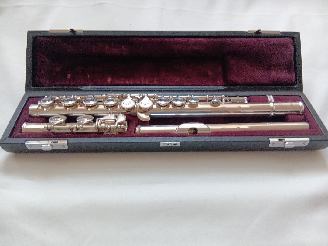 ♢良く鳴る♢管体銀製♢後期モデル♢ヤマハフルート YFL411 Eメカ