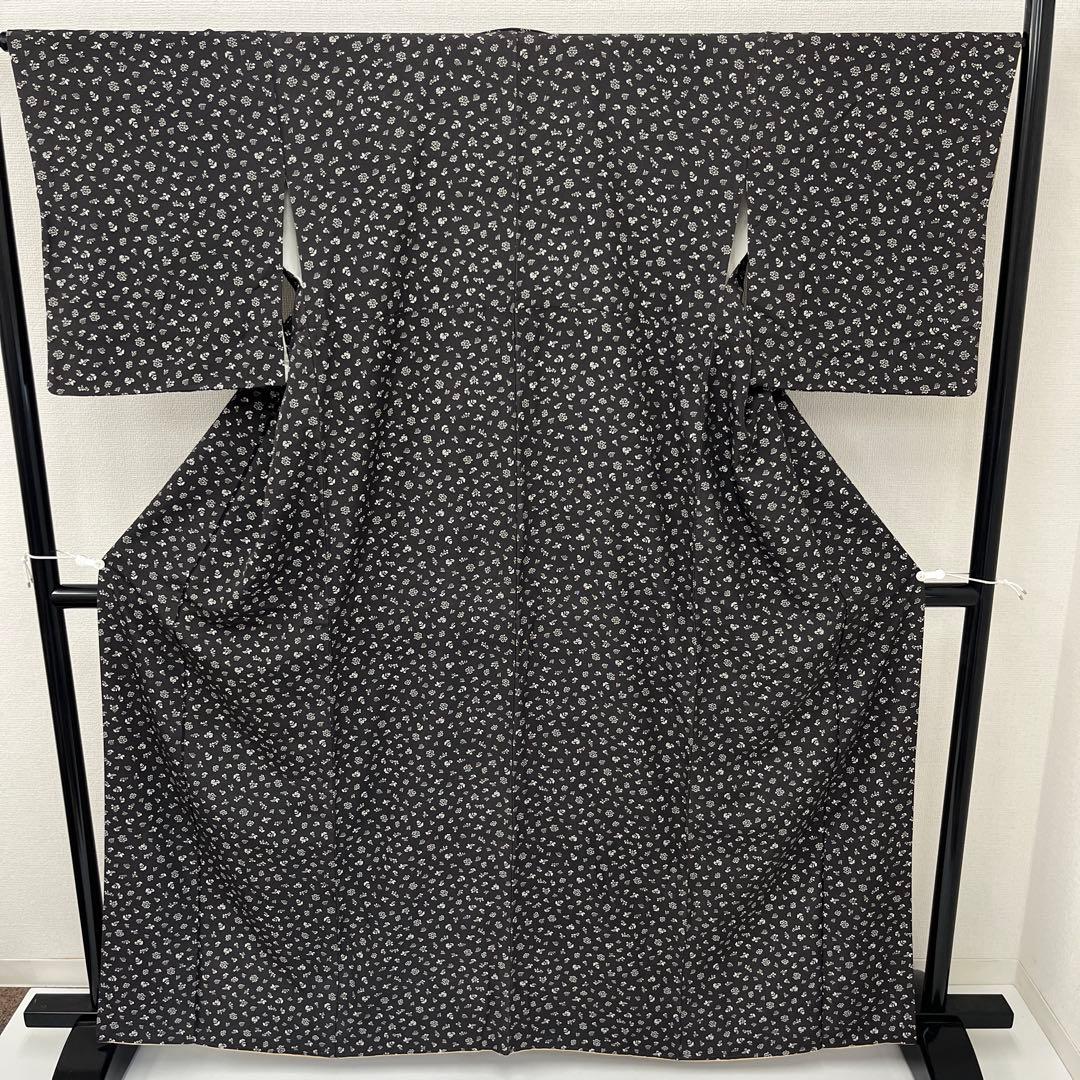 p*n様 小紋 裄67.5 細かな染め 花柄 正絹 i-3868 - メルカリ