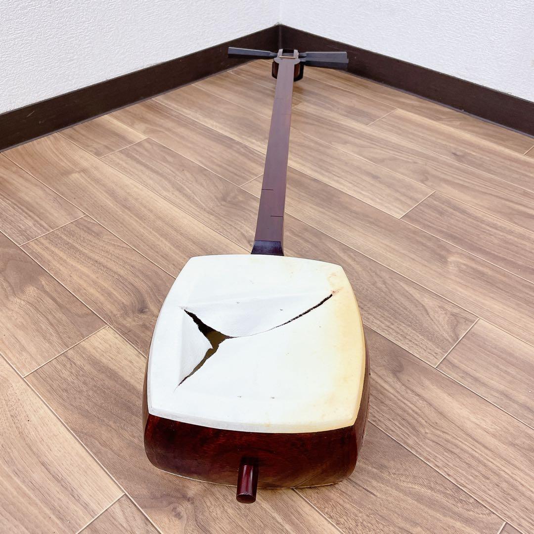 三味線 1本溝 紫檀 丸打胴 犬皮 和楽器 鳩胸細棹