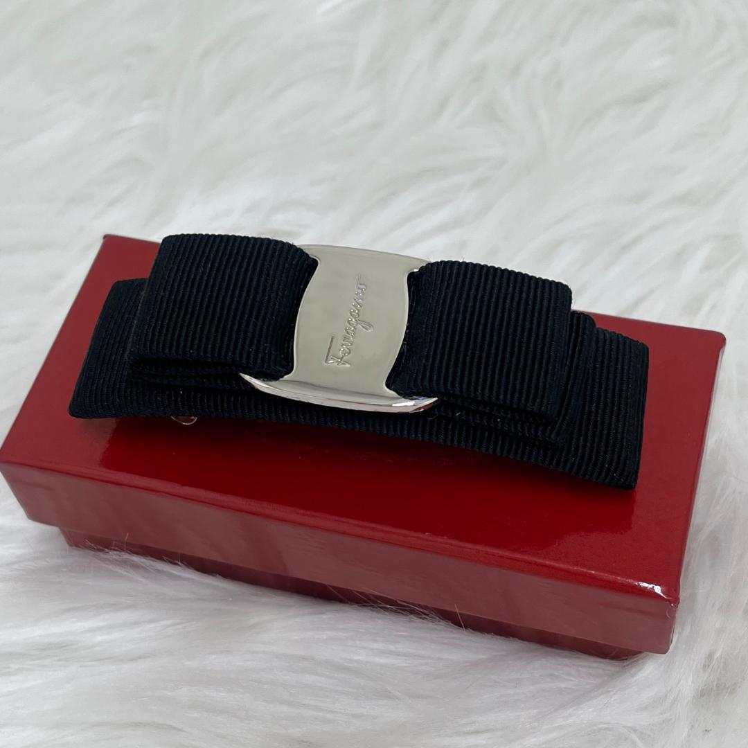 新品✨フェラガモ　バレッタ ヘアアクセサリー ブラック×シルバー 楽天市場】FERRAGAMO フェラガモ バレッタ 34 2759 001 レディース