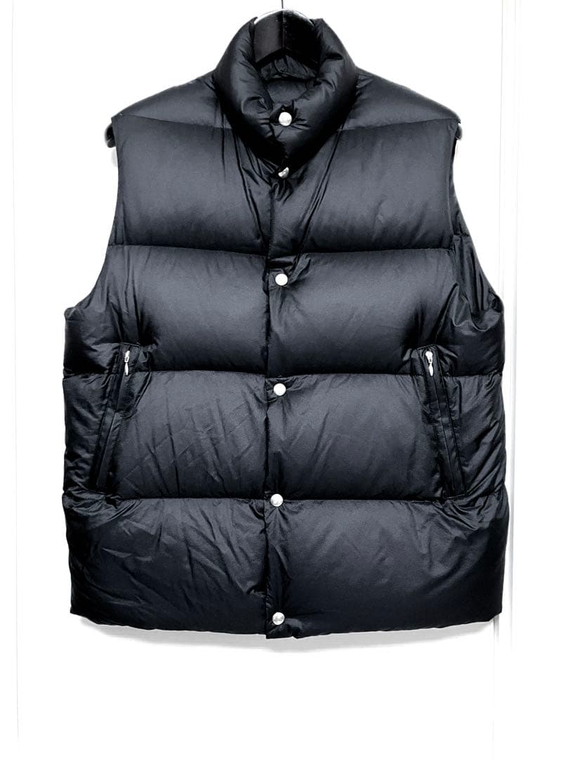 【23AW】comoli ダウンベスト サイズ 1 ブラック コモリ COMOLI(コモリ) 23AWダウンベスト ブラック サイズ 3｜【公式