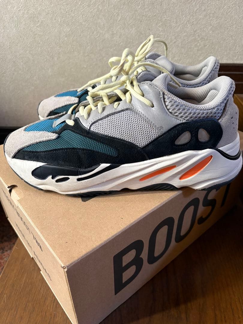 靴 Yeezy boost 700 adidas YEEZY BOOST 700 V2 “VANTA”が2022年8月1日に再販売予定 | UP