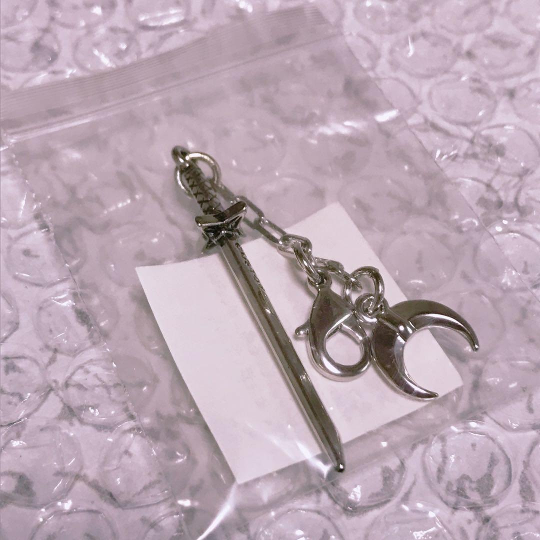 BLEACH 斬魄刀チャーム 日番谷冬獅郎 - メルカリ