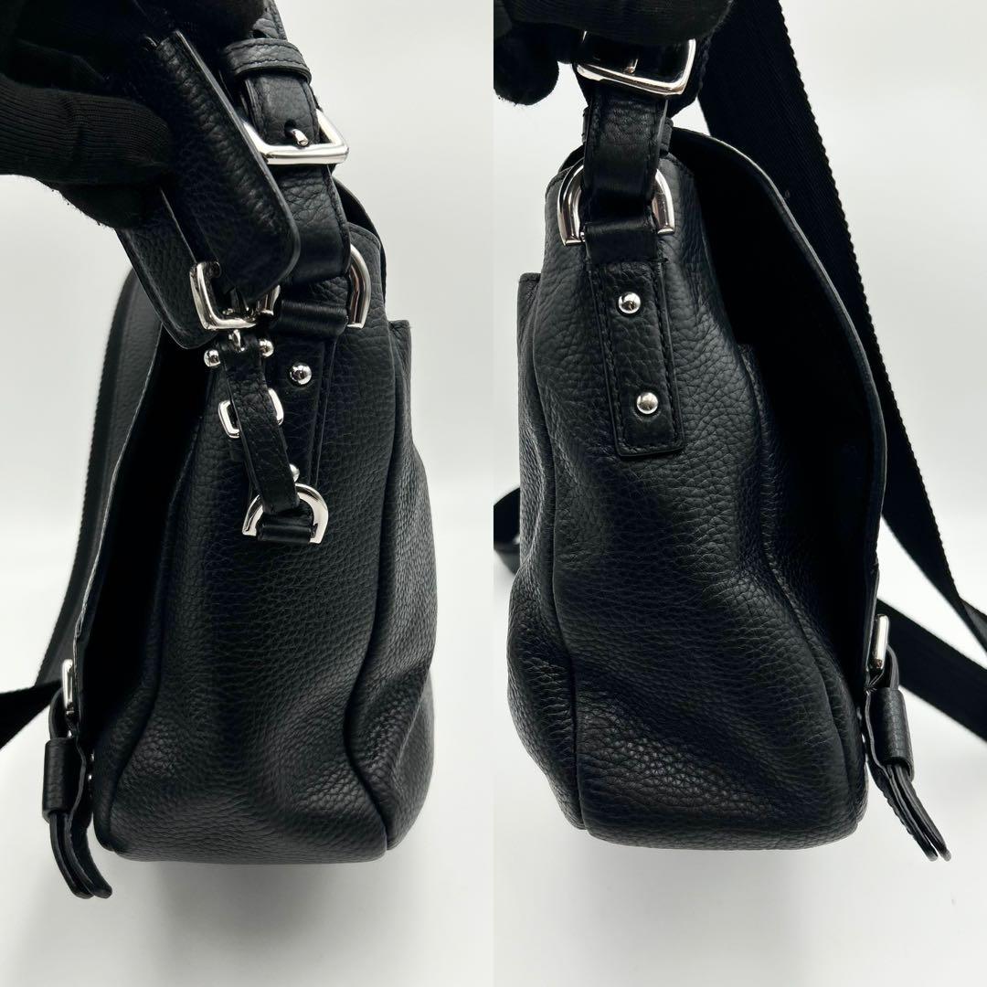 希少✨ ヒューゴボス メッセンジャーバッグ A4収納可 シボ革 ブラック