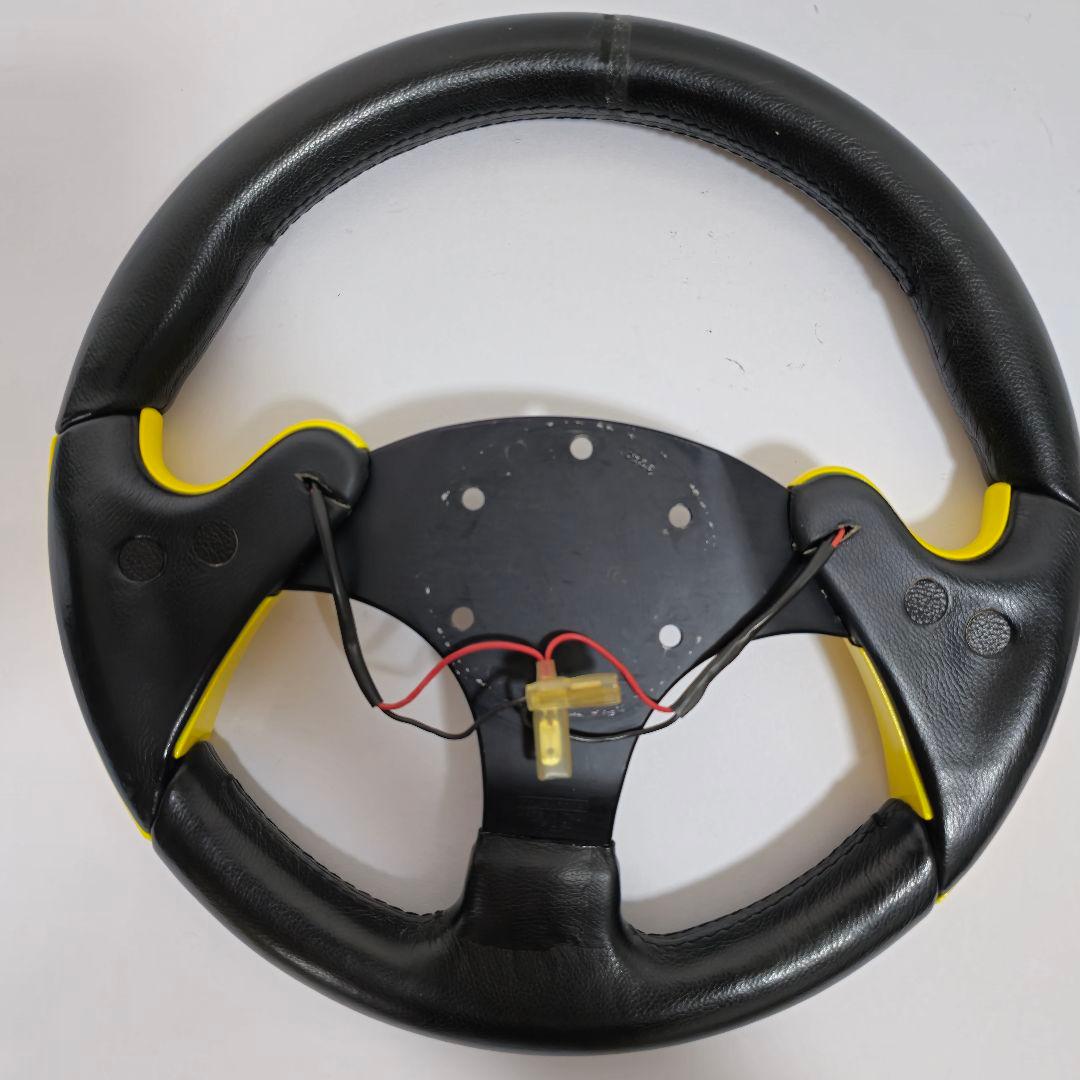 廃盤品】MOMO ステアリング スパイダー イエロー モモ ハンドル レザー