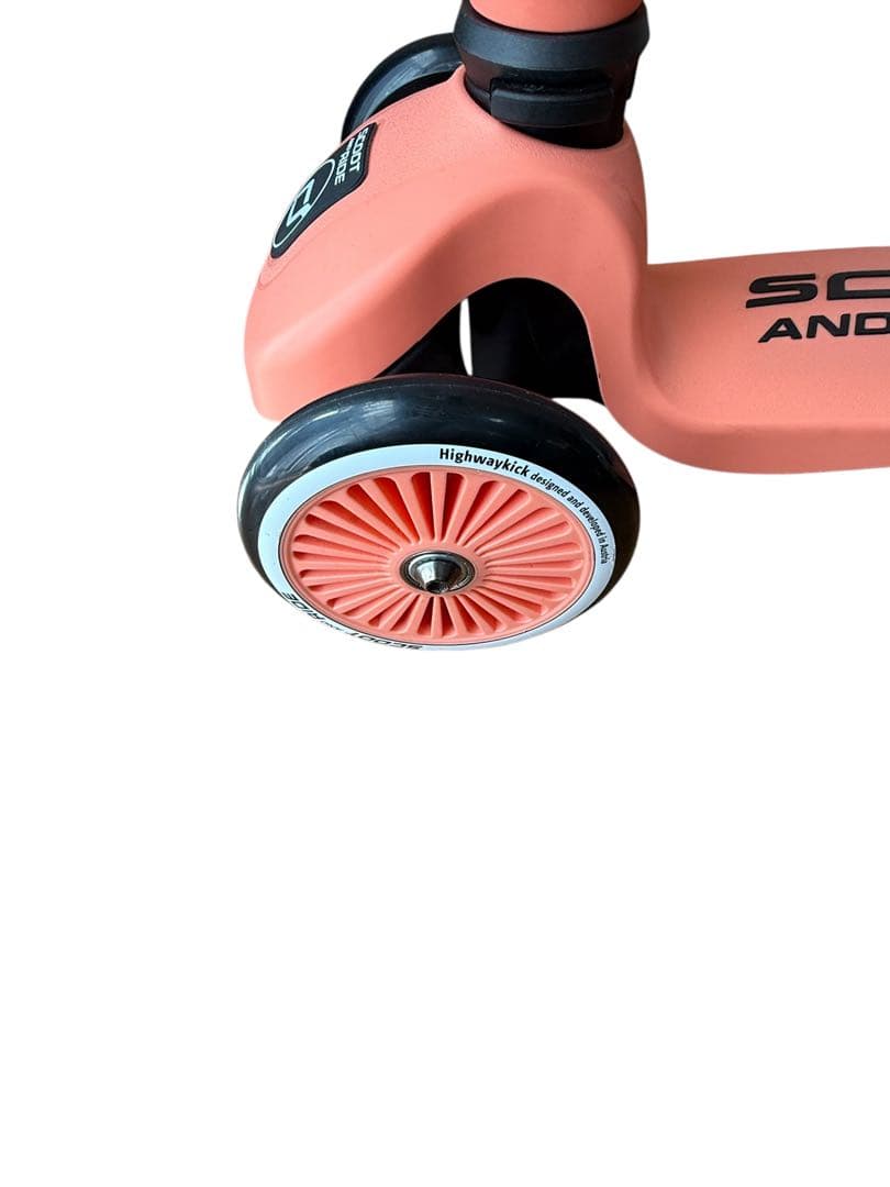 SCOOT AND RIDE ピーチ 三輪車 ヘルメット付 極美品