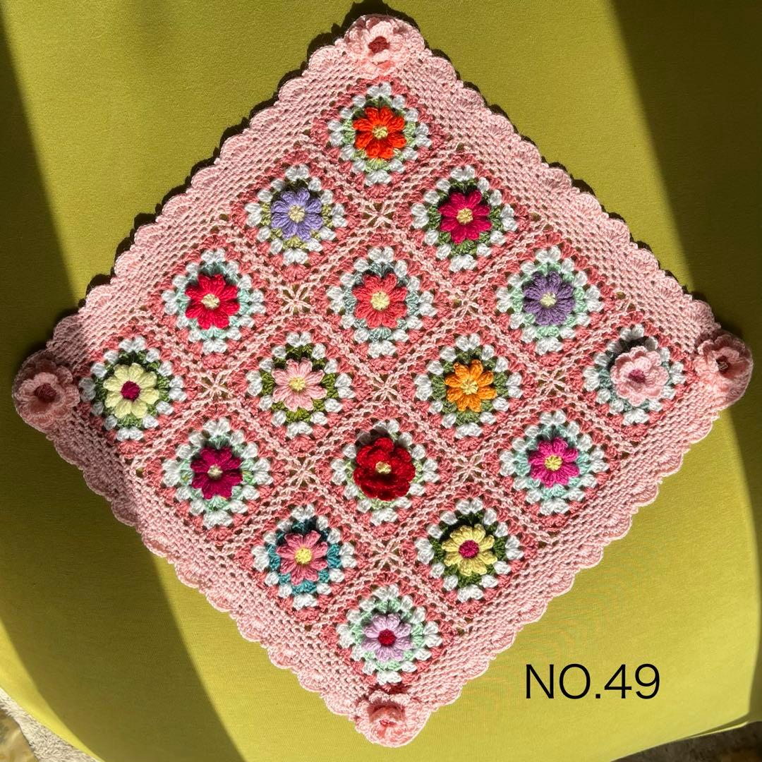 マルチカバーぷっくりお花のモチーフ編み グラニースクエア - メルカリ