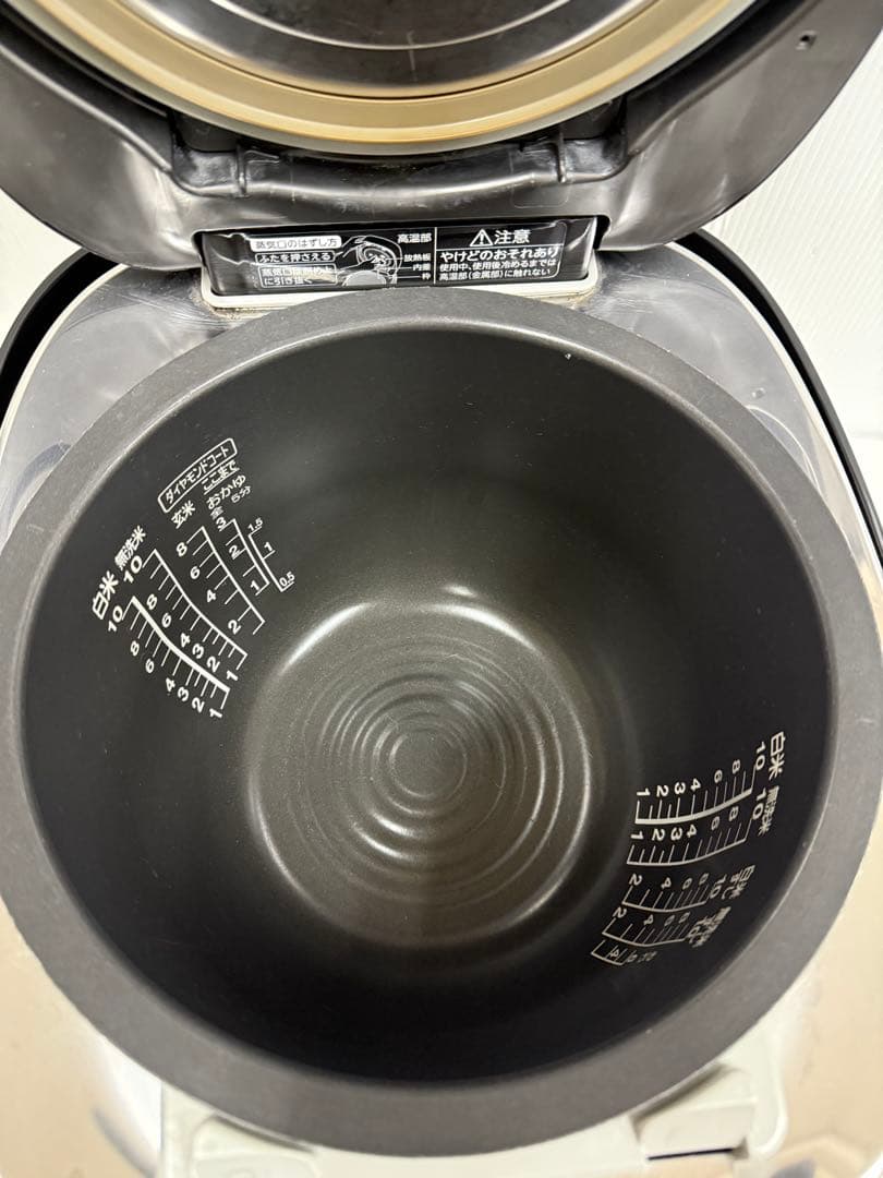 TOSHIBA 真空圧力IH 炊飯器 RC-18VSP 1.8L