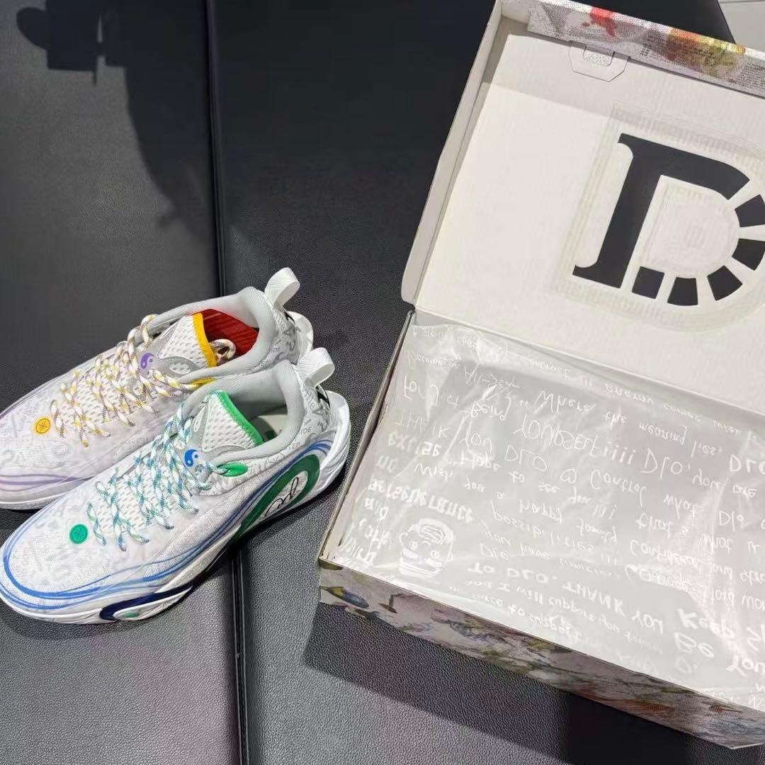 Li-Ning Dlo1 キャリア US9.5 即日発送 値下げ中‼️ - メルカリ