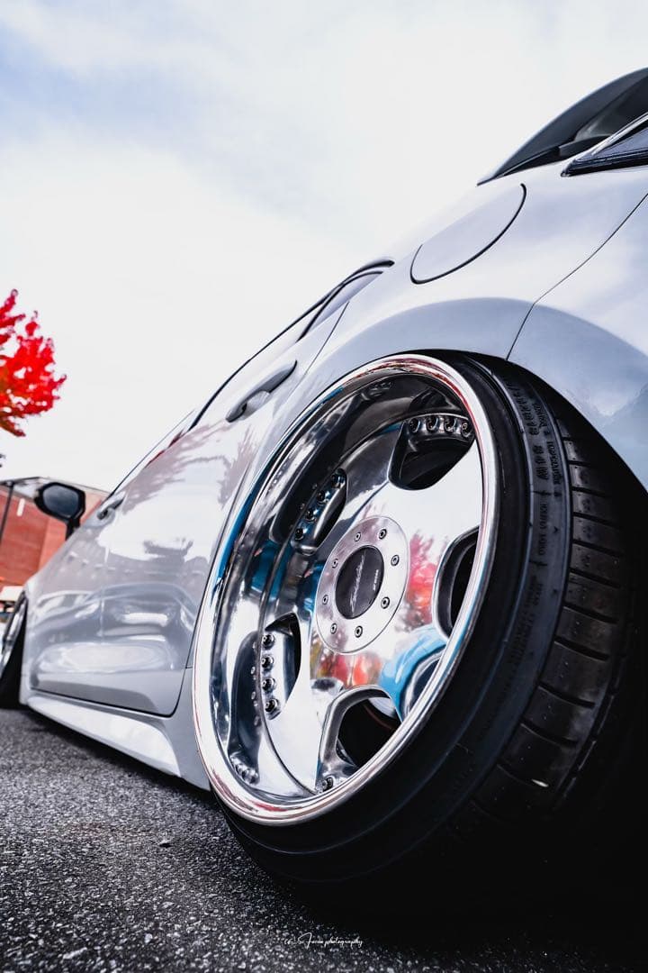 《希少》ユーロライン 18インチ 10j 4本　リバレル タイヤ付き