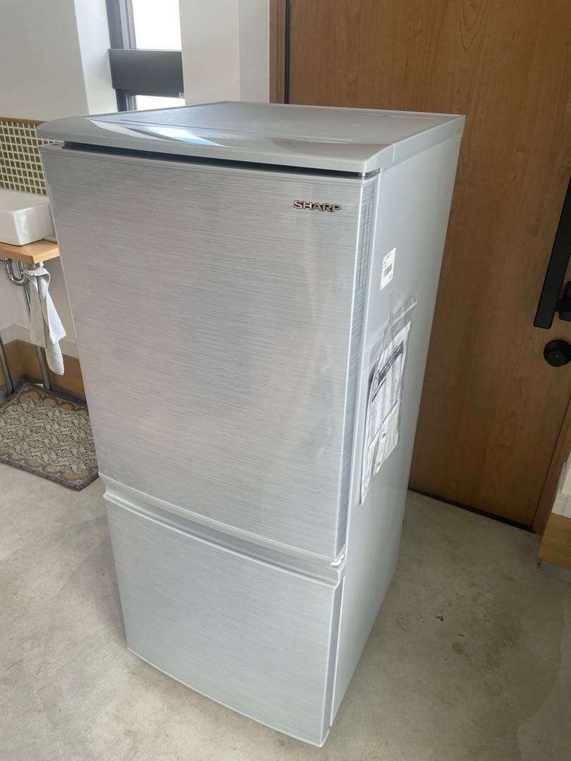 シャープ 冷蔵庫 SJ-D14F-S 137L SHARP（シャープ） SJ-D14F-S 137L 冷蔵庫 つけかえどっちもドア