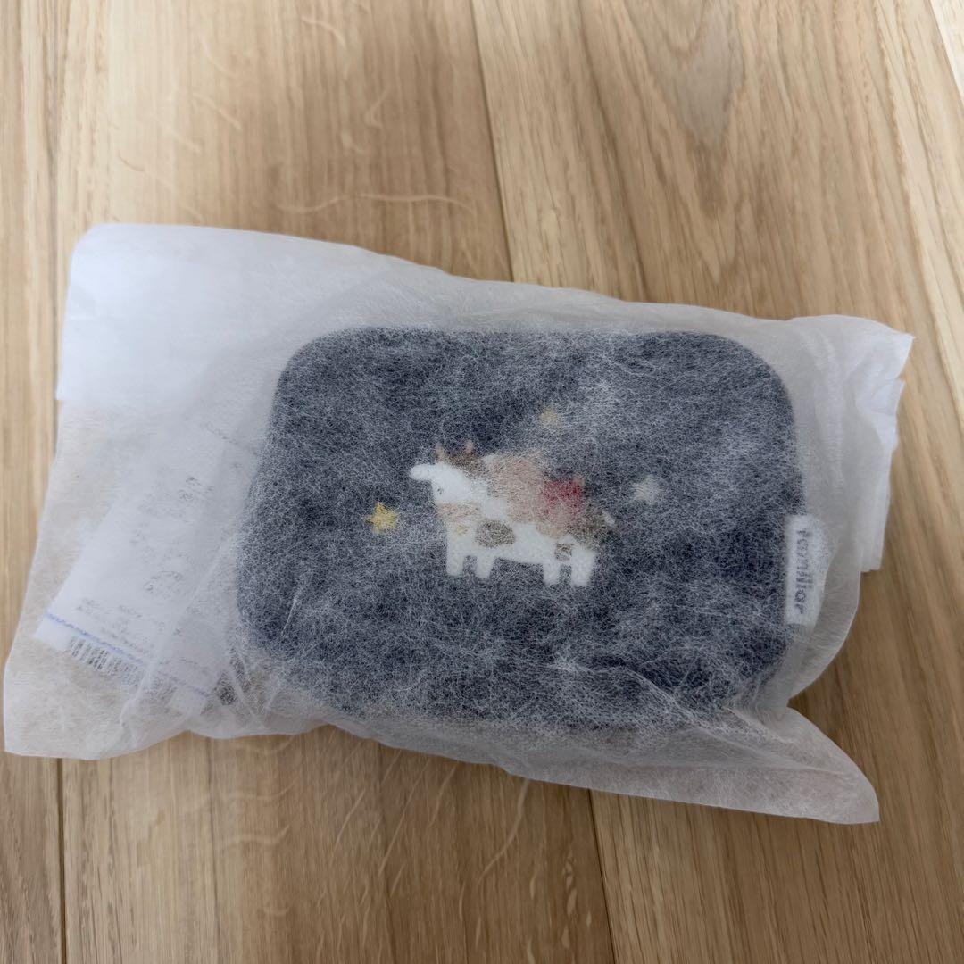 新品未使用】familiar クマ刺繍 ネイビー 星座ポーチ おうし座 - メルカリ