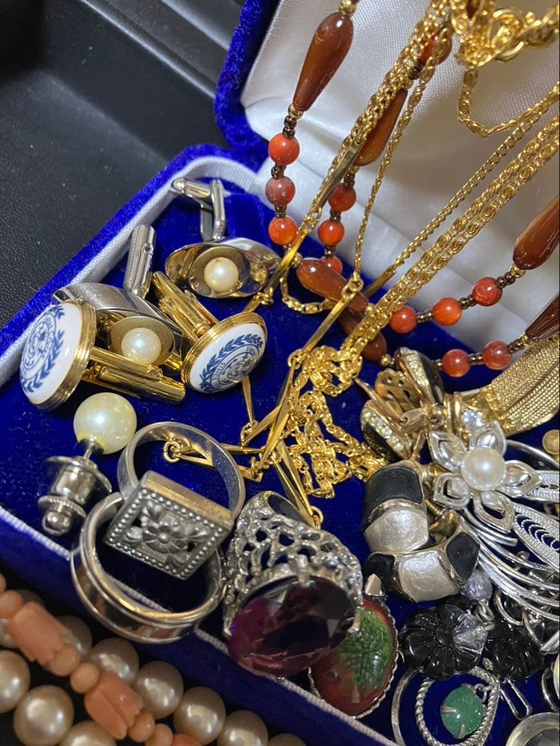 遺品整理 アクセサリー 大量 まとめ ヴィンテージ レトロ - メルカリ