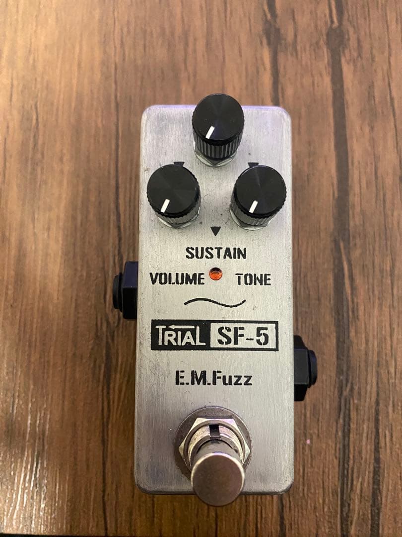 TRIAL SF-5 E.M.Fuzz ギターエフェクター