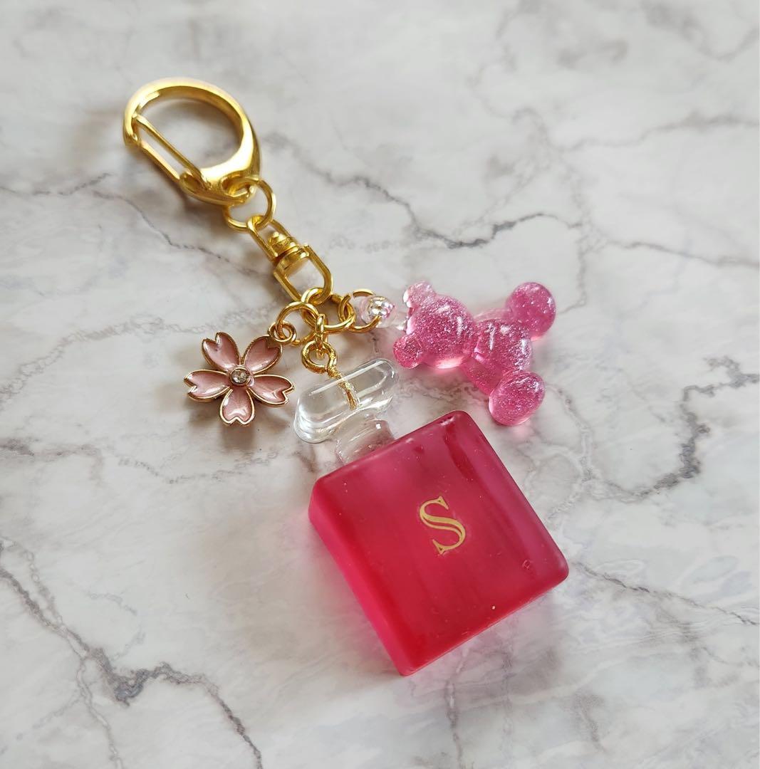 ミニ香水瓶 キーホルダー バックチャーム チャーム 名入れ レジン