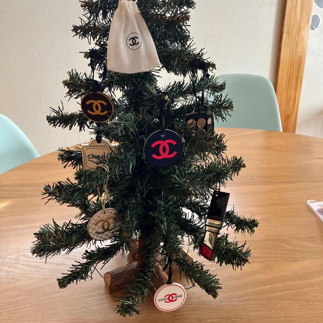 CHANEL クリスマスツリー チャーム ノベルティ - メルカリ