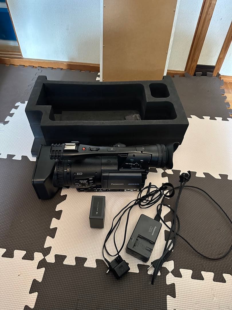 カネキ Panasonic AG-hmc155ビデオカメラ 本体 Panasonic AG-HMC155 Hd Video Camcorder Camera Black From JAPAN