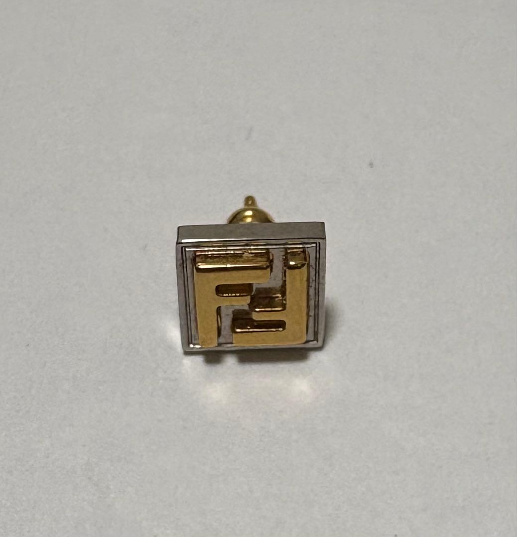 値下げしました！】Fendi ゴールドシルバーピアス(片耳用) - メルカリ