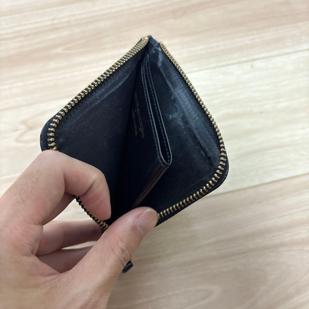 コムデギャルソン ポルカドット エンボス エナメル L字 財布 ブラック