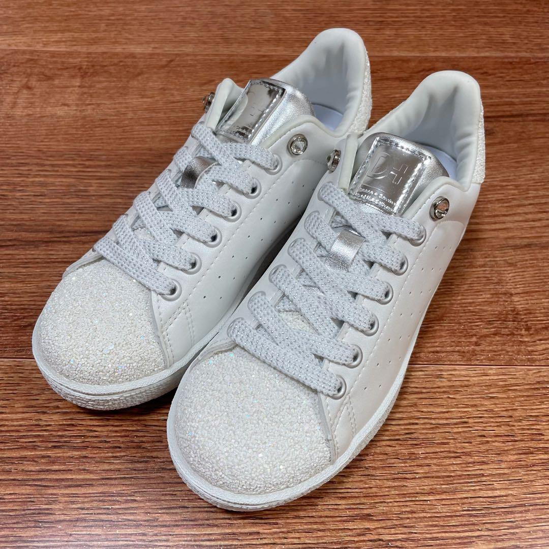 新品未使用品✨プラスダイアナ　スニーカー　グリッター　ホワイトパール　シルバー プラスダイアナ スニーカー グリッター ホワイトパール シルバー 22.5
