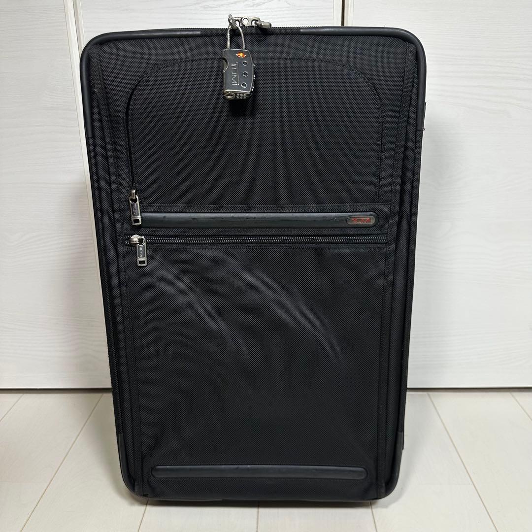 TUMI トゥミナイロン カーフ レザー キャリーケース　ビジネスかばん トゥミ TUMI バッグ キャリーケース スーツケース ビジネスバッグ