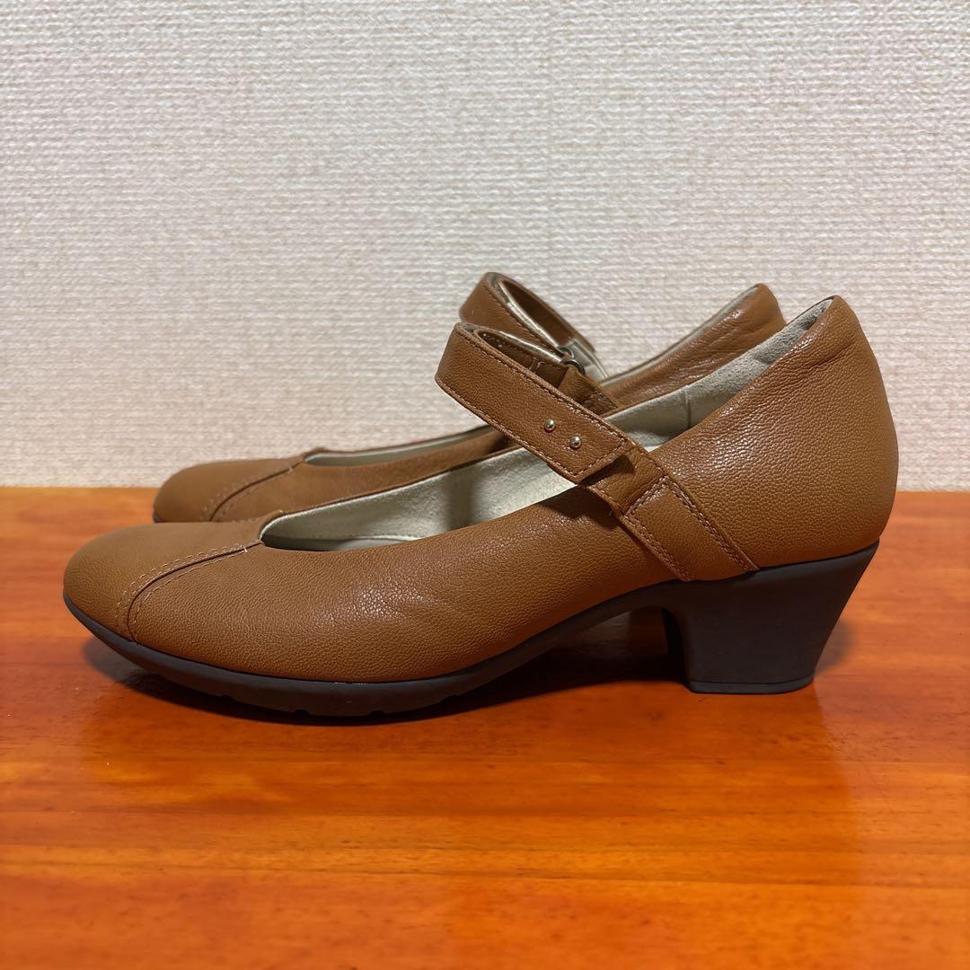 アシックス ペダラ 茶 ブラウン 22.5cm ストラップパンプス パンプス