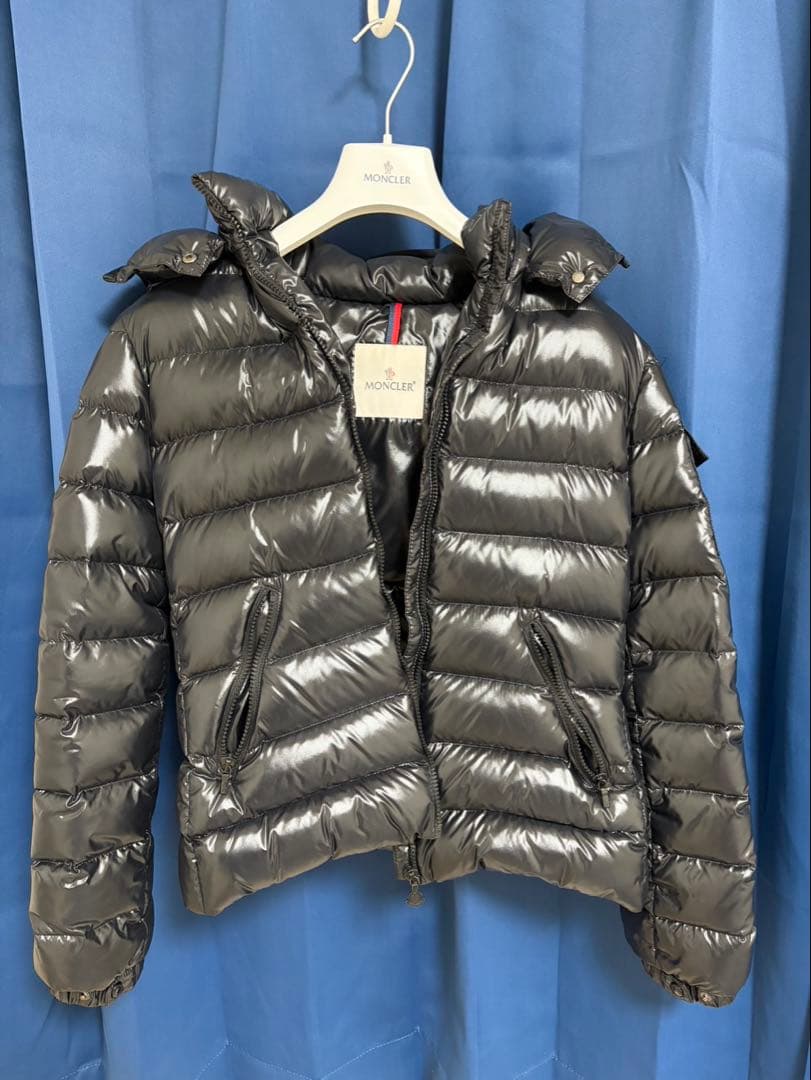 MONCLER グレー ダウンジャケット フード付き MONCLER（モンクレール） 【SALE】【並行輸入品】モンクレール ダウン