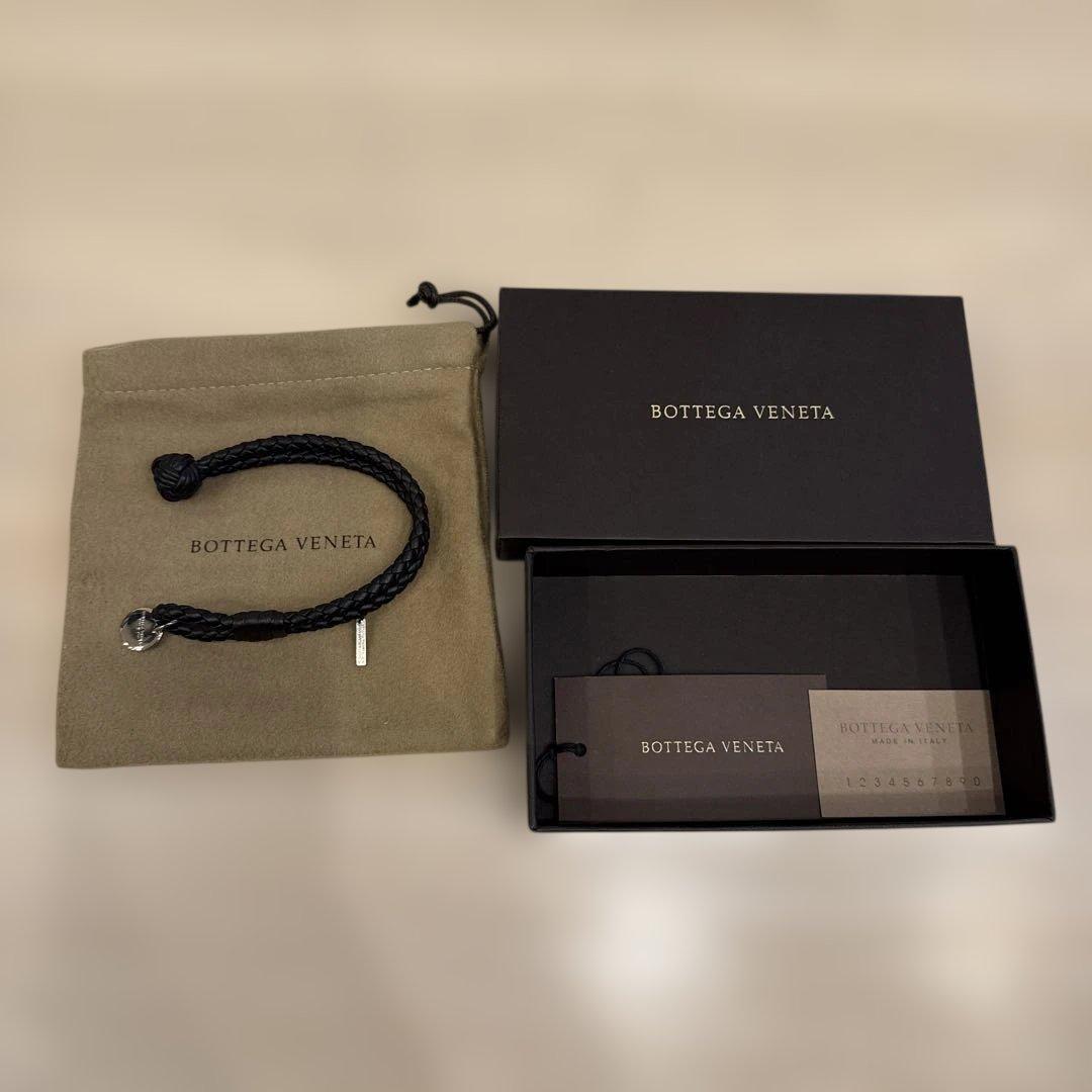 Bottega Veneta ブラックレザーブレスレット 箱有り ボッテガヴェネタ ブレスレット メンズ レディース ブラック BOTTEGA