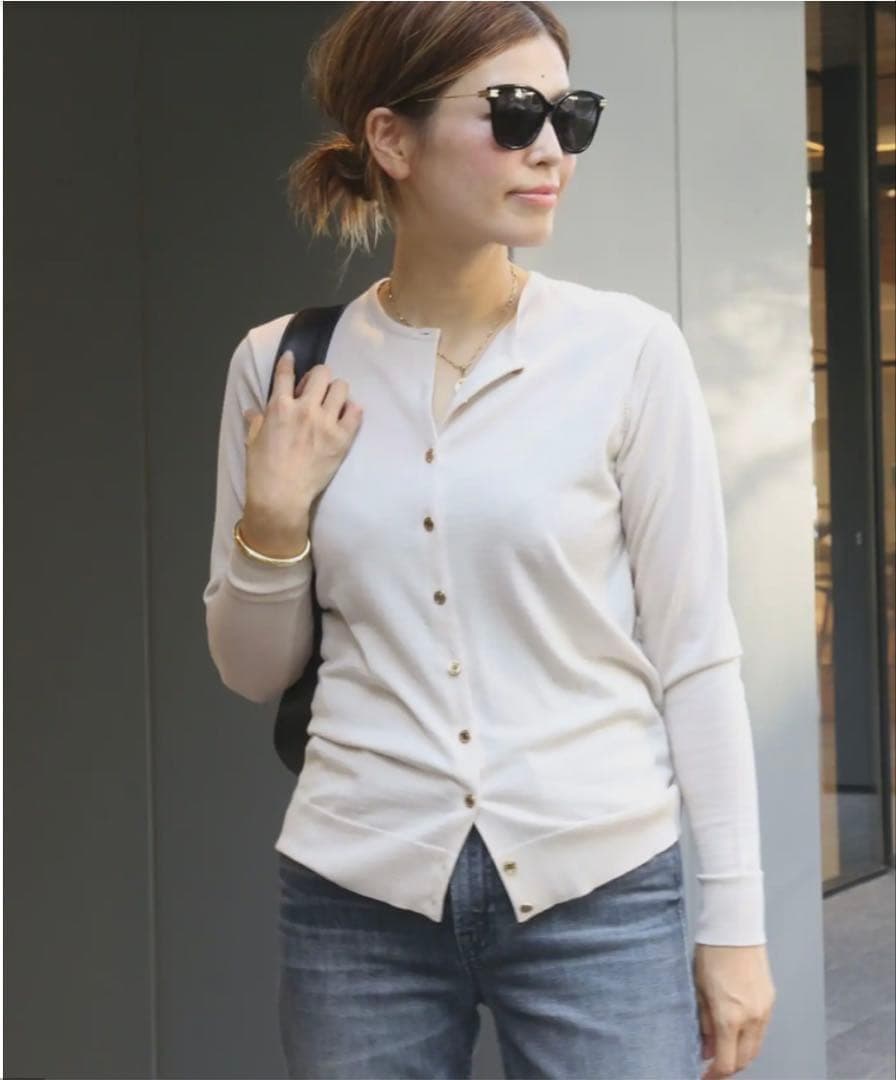 美品✨ ミューズドゥーズィエムクラス FF grace カーディガン 金ボタン Deuxieme Classe（ドゥーズィエムクラス）の「*FF grace クルーネック