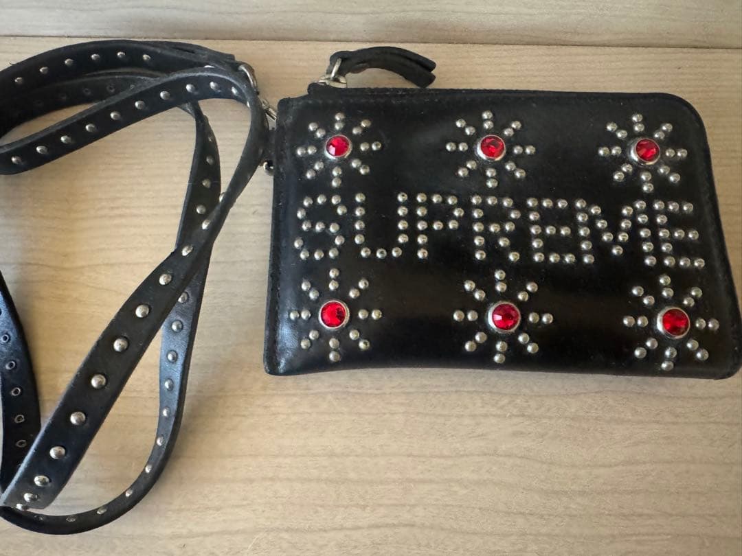 SUPREME シュプリームHTC Studded Wallet財布 - メルカリ