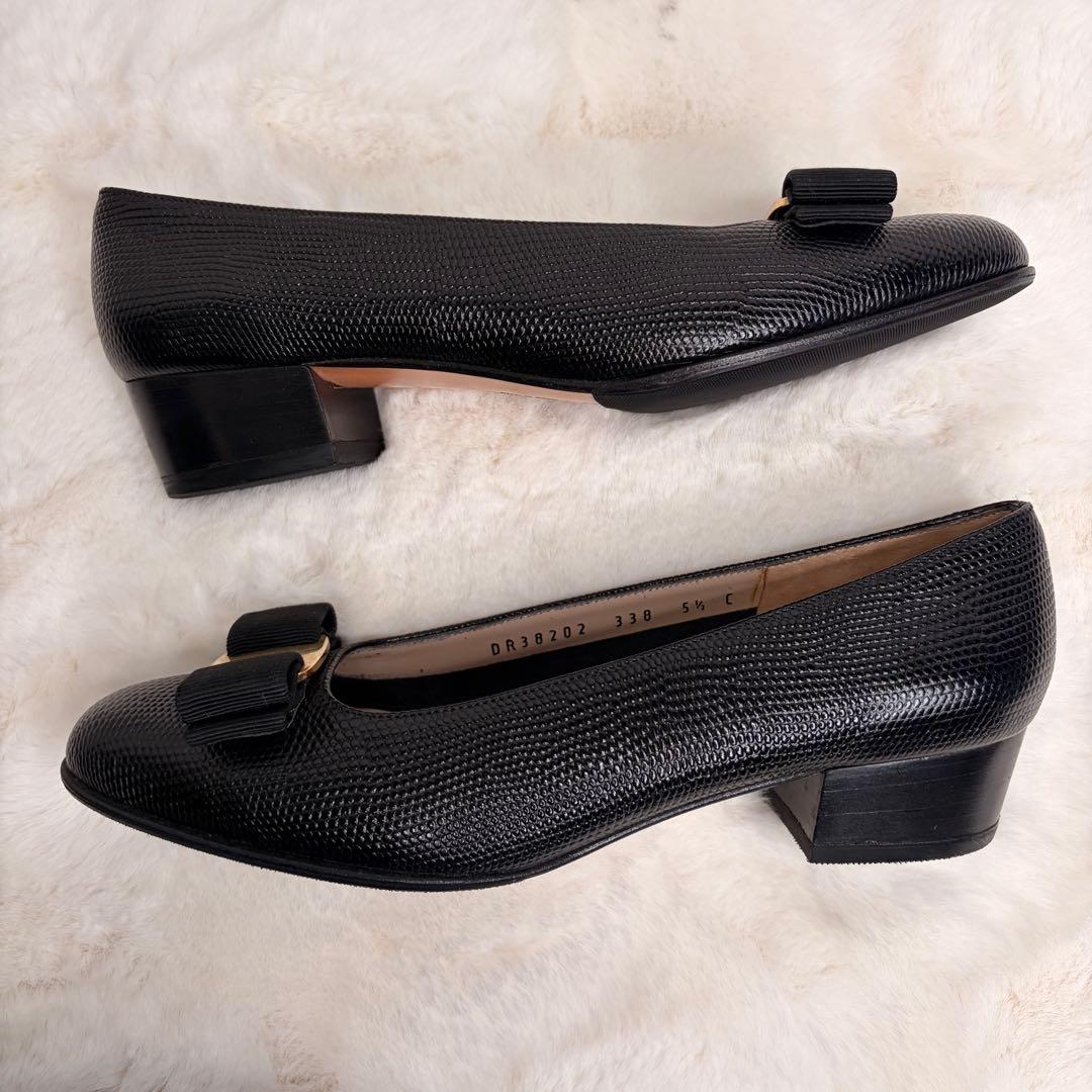 美品✨フェラガモ リザード型押し ヴァラ リボン パンプス 5 1/2 C